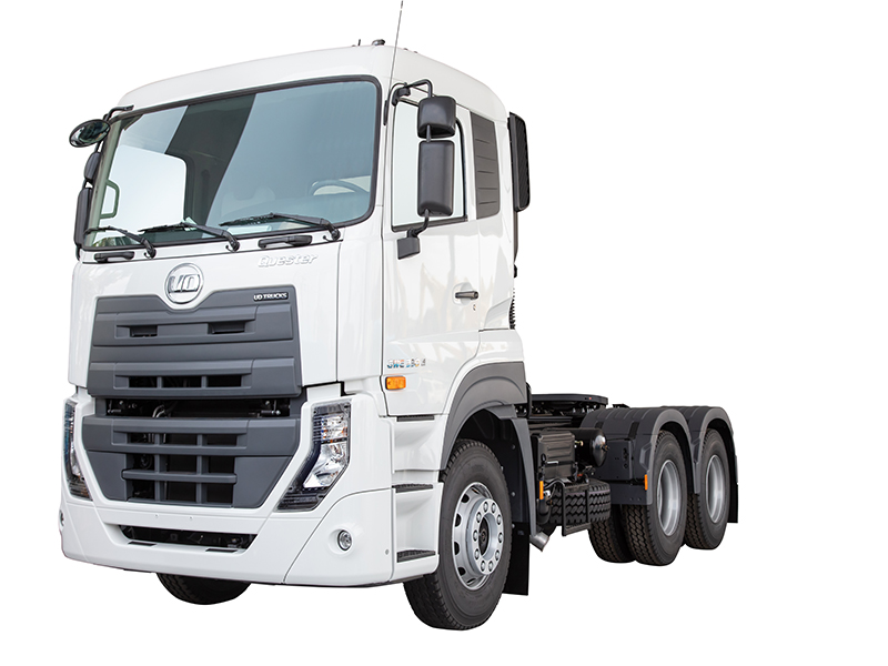 LỄ BÀN GIAO XE ĐẦU KÉO UD QUESTER 330